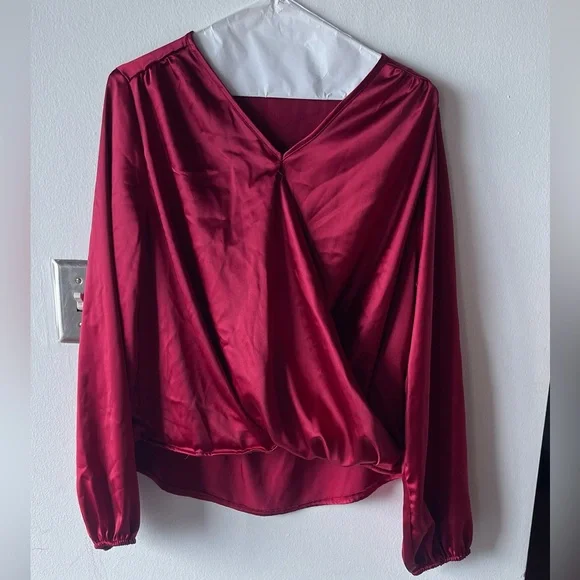 NEW - Elegant‎ Burgundy Satin Blouse - Picture 6 of 6
